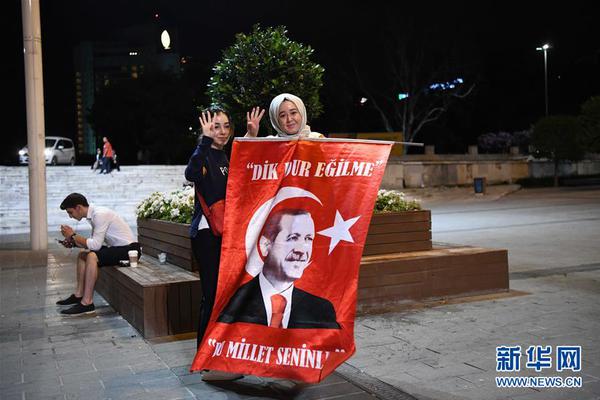 A taxi company added electric vehicles to its fleet, reducing its carbon footprint by 30%