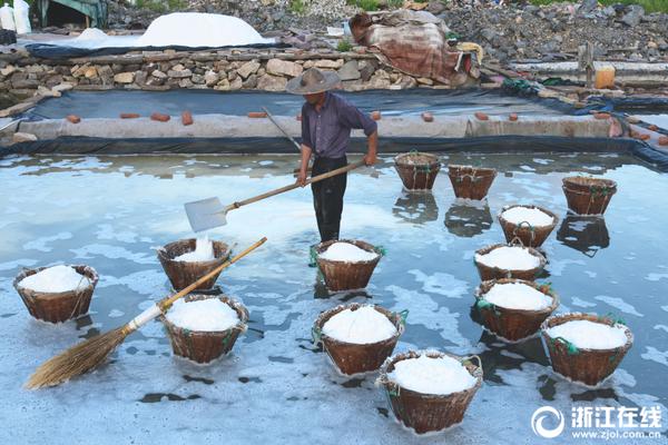 A popular clothing brand announced a collaboration with a famous athlete to create sportswear