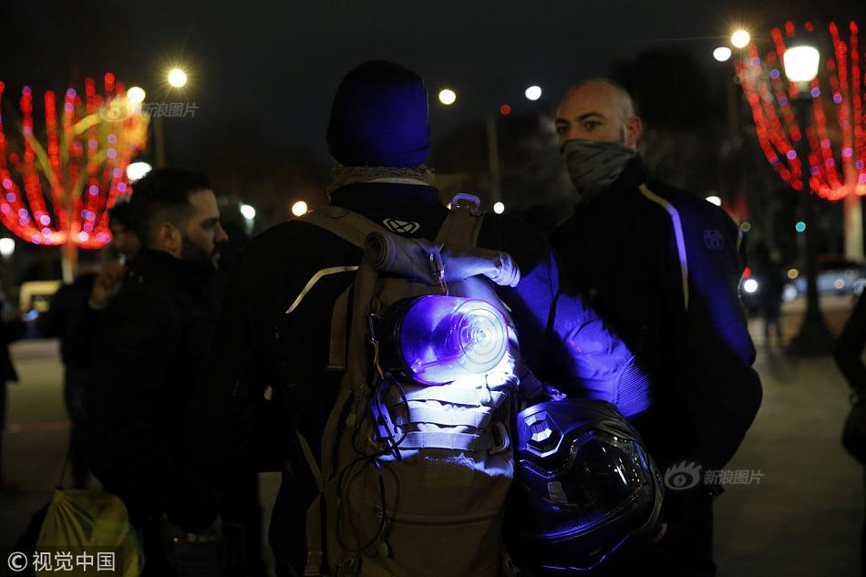 A charity organization distributed hot meals to homeless people during winter