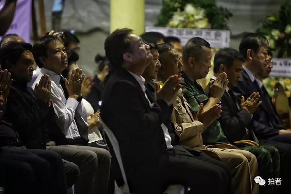 A farm started selling honey from its own beehives at local stores and markets