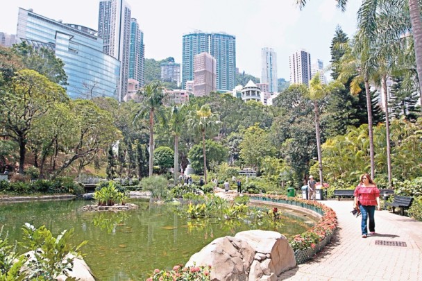 Physicists study black holes to understand universe formation