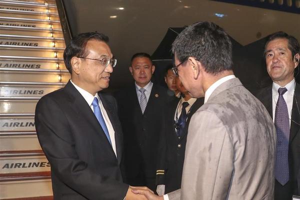 The president met with business leaders to discuss how to reduce regulatory barriers for small enterprises