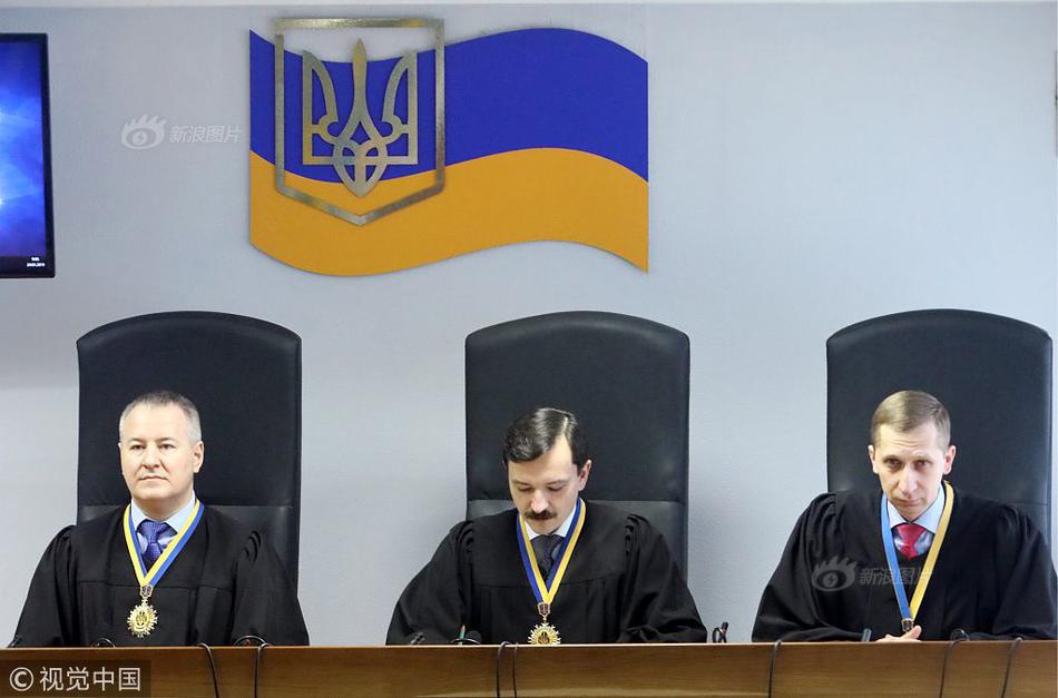 The government launched a campaign to encourage people to eat more fruits and vegetables