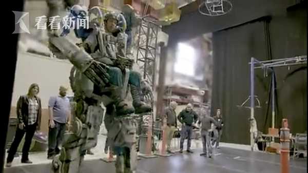 A cyclist set a new national record for the fastest time in a 100-kilometer race