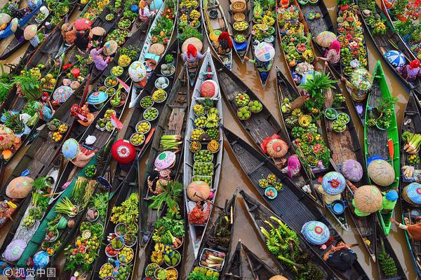 A study showed that eating dark chocolate in moderation improves blood flow and cognitive function