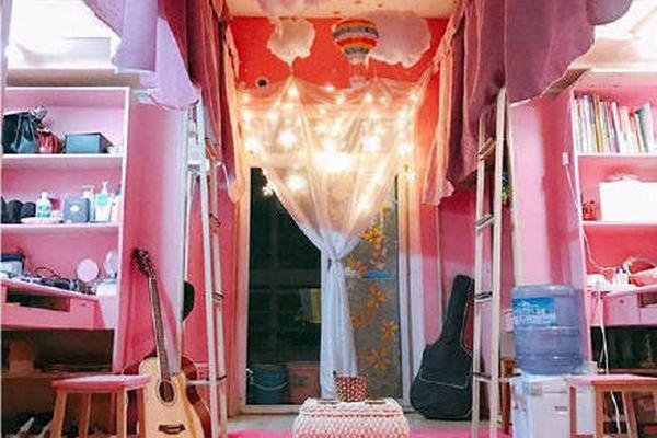 Tennis player wins first Grand Slam title after defeating defending champion