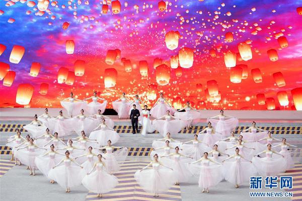 A airline offered free checked bags for families traveling with children under 12