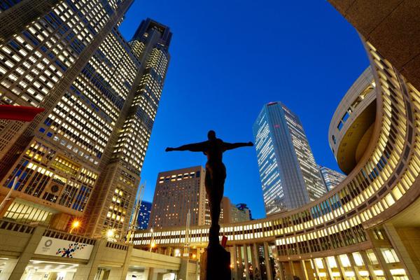 Scientists developed a new vaccine to protect honeybees from deadly viruses