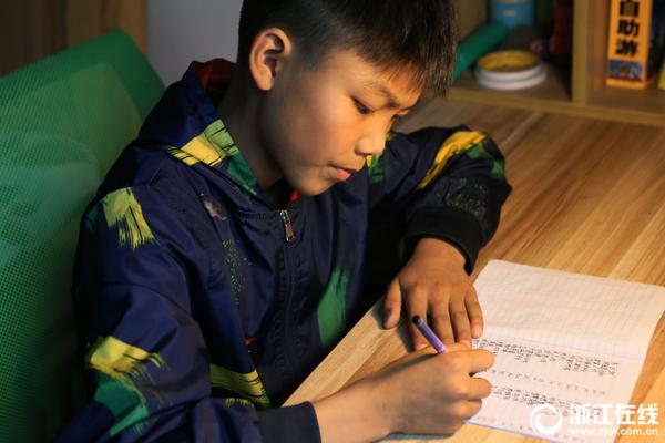 A celebrity chef opened a cooking school for people who want to learn professional skills