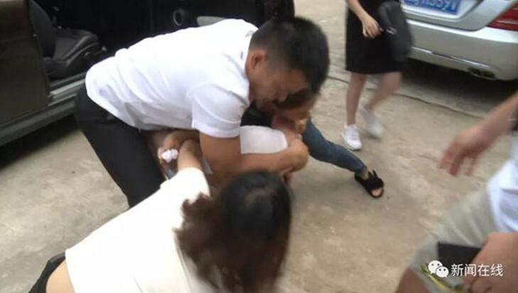 Magazine features profile of celebrity chef opening restaurant in small town