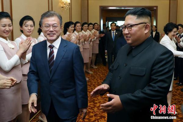 A software developer created a new app that helps users track their monthly spending and savings goals