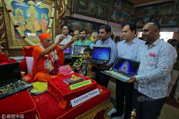 A national park started a program to teach visitors about wildlife conservation