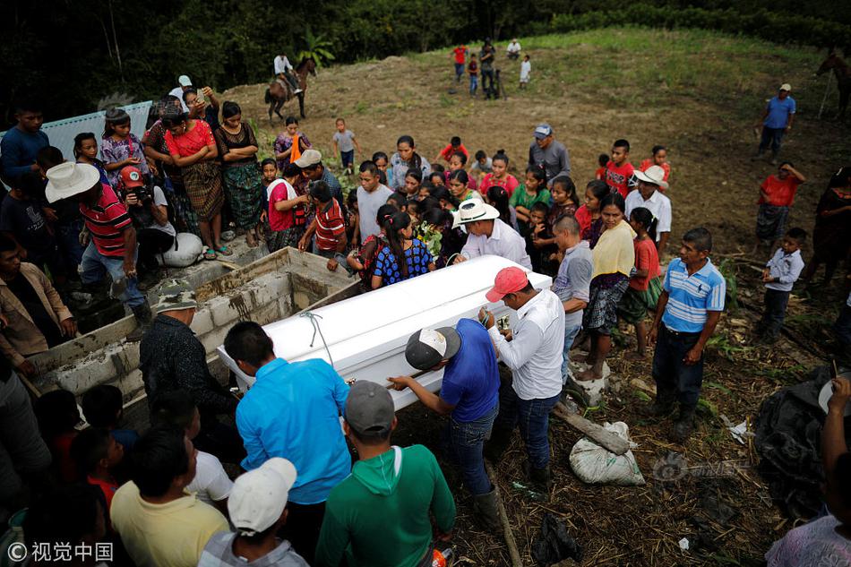 The government announced tax incentives for families who install energy-efficient windows