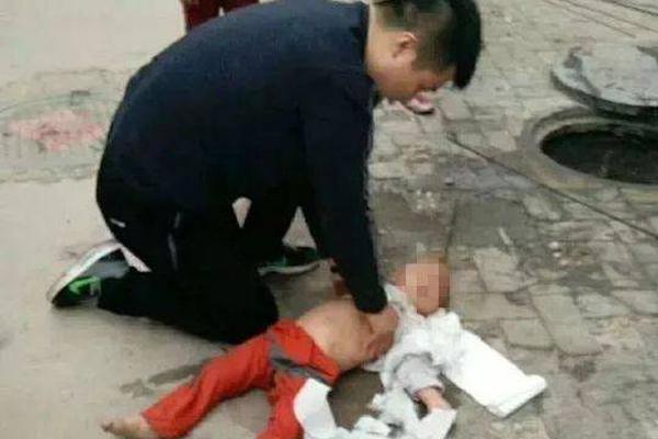 A local farm offered tours to teach people about how food is grown