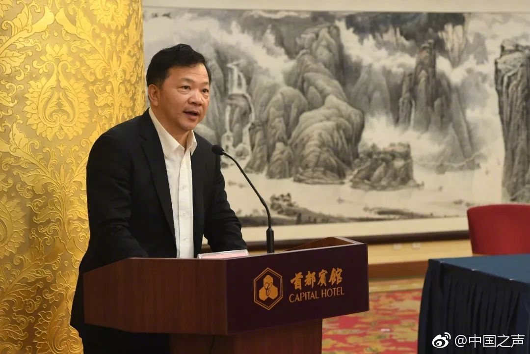 A farm started selling its produce online to reach more customers