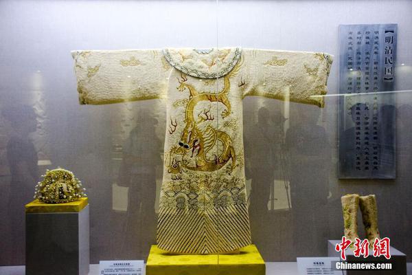 Volunteers organized a clean-up activity to remove garbage from the local river