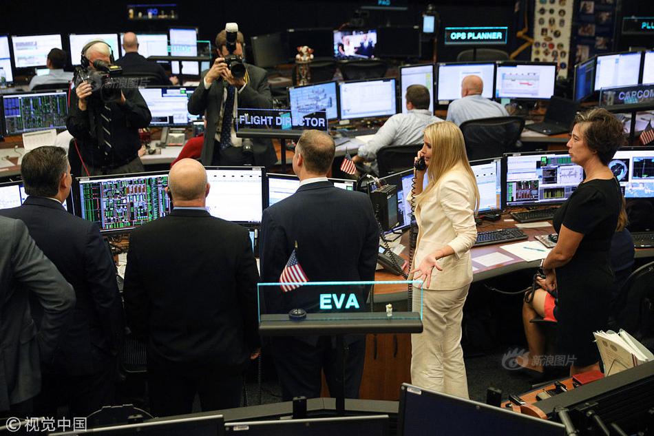 The government launched a campaign to encourage people to eat more fruits and vegetables