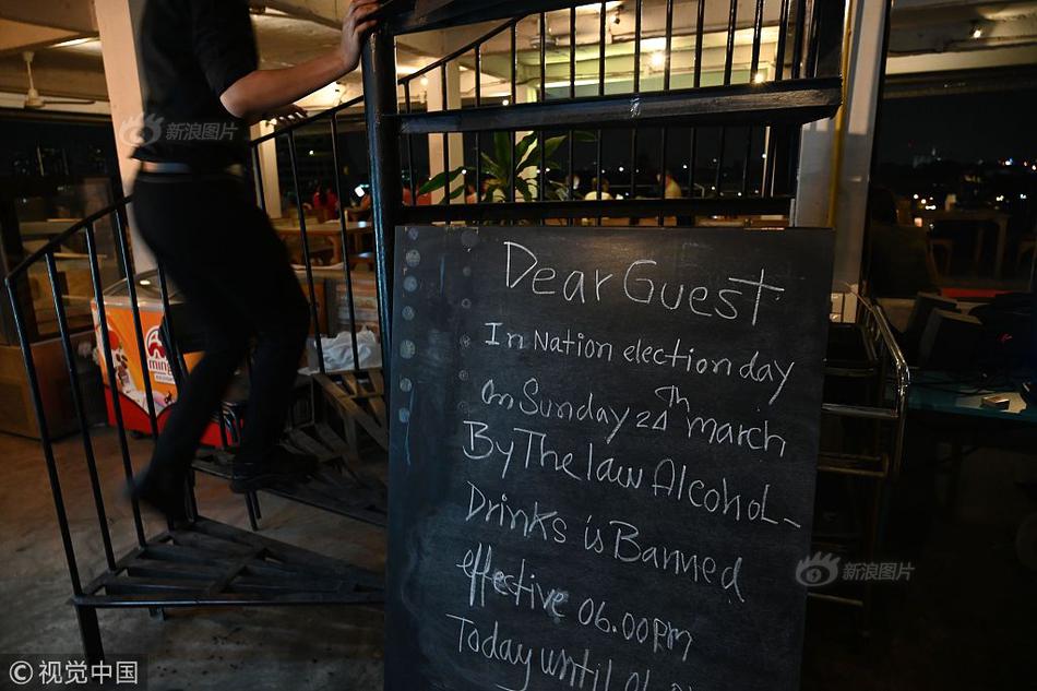 A tech company announced it will open a new headquarters creating 2000 new jobs