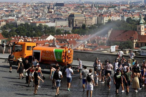 A car manufacturer revealed a new electric SUV with a range of 400 miles per charge