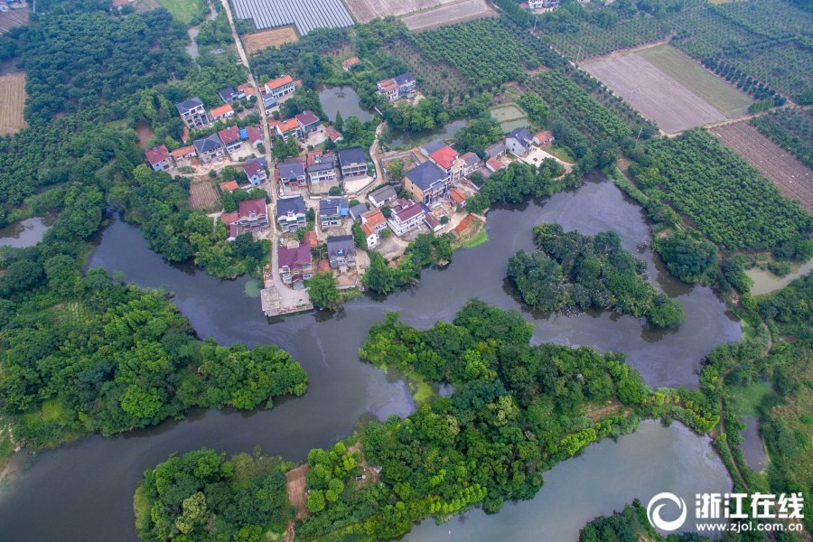 A school district bought new computers for all classrooms