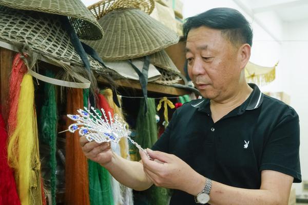 Research indicates that early reading programs improve literacy rates in preschoolers