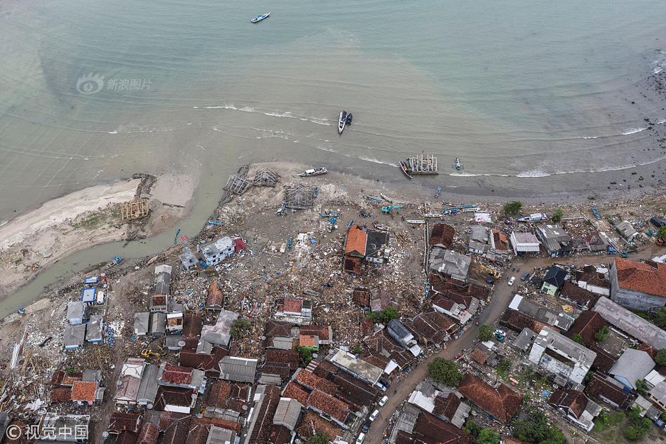 A startup developed a new device that monitors air quality and sends alerts to users’ phones