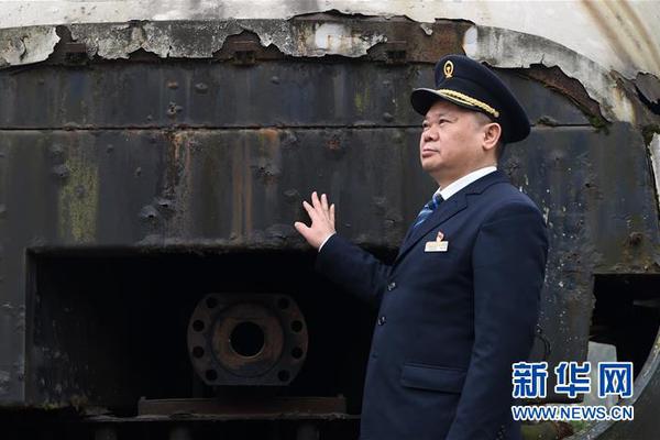 Researchers published a study showing that eating nuts reduces the risk of diabetes