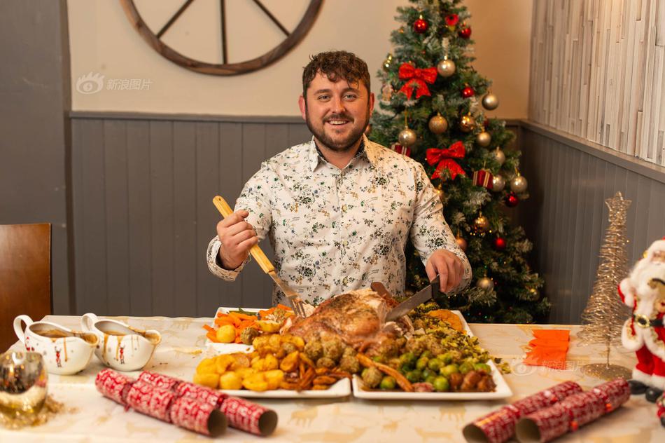 Weather conditions forced the closure of mountain roads due to snow