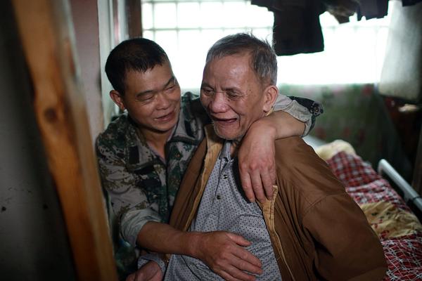 Study reveals that eating nuts reduces risk of heart disease