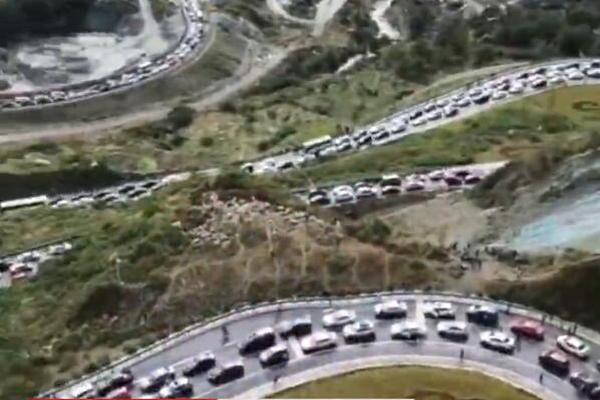 Coffee shop sources beans from fair-trade farms in Colombia