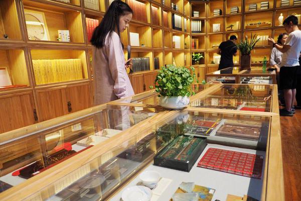 A hospital started a program to help patients manage chronic pain