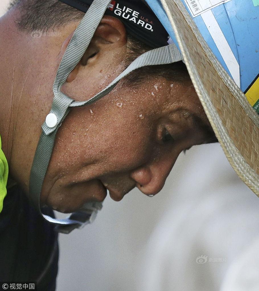 A city council discussed plans to build a new community pool