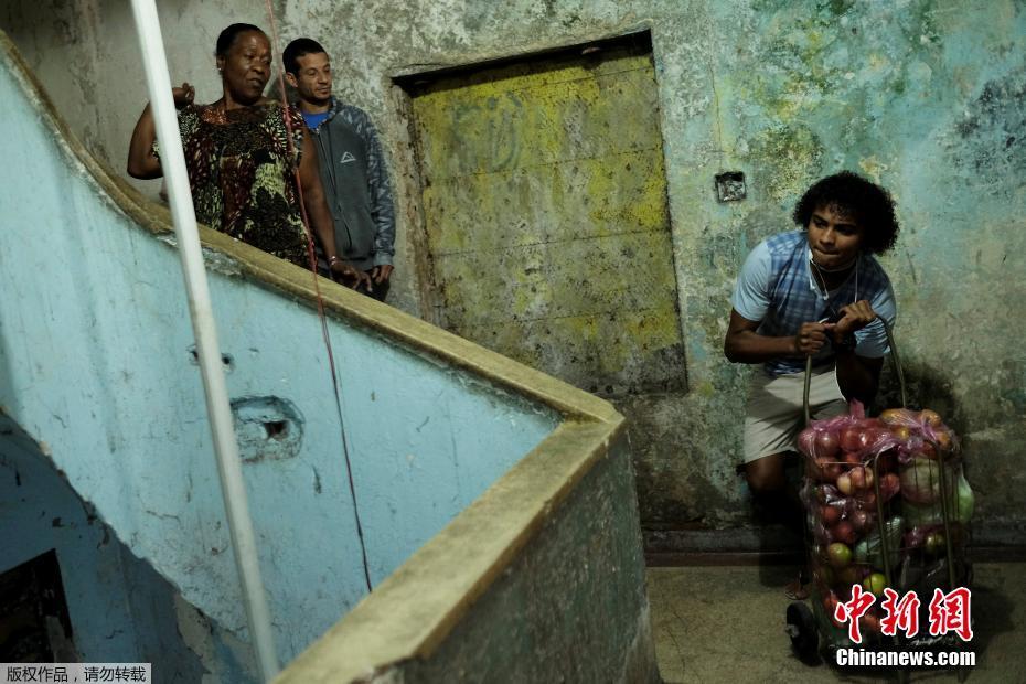 Football team hires former national champion coach to lead next season’s roster