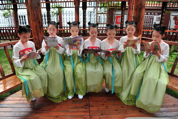 A major airline added new in-flight movies and TV shows to keep passengers entertained