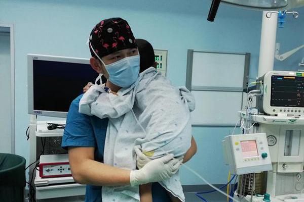 Archaeologists uncovered a 3000-year-old tomb containing ancient jewelry and pottery in Egypt