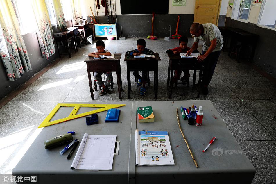 A bookstore hosted a creative writing workshop