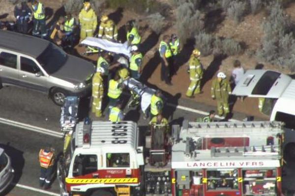 Theater group stages free outdoor production of Shakespeare play in city park