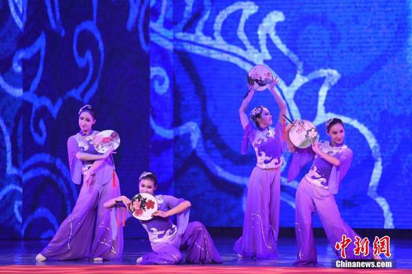 The government launched a program to provide free legal aid to immigrant families