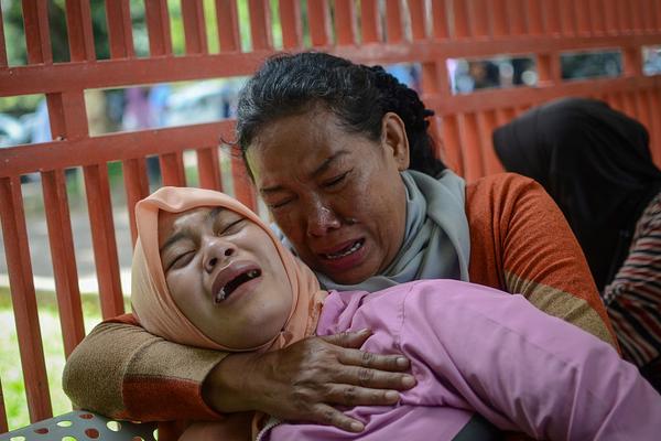 A bakery used social media to promote its products and saw a 50% increase in online orders