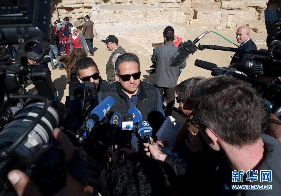 Electronics store offers trade in program for old phones and tablets