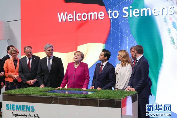 A well-known artist’s latest exhibition opened to positive reviews drawing over 12000 visitors on its first weekend