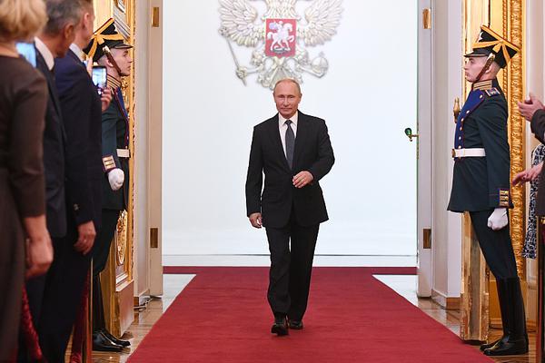 A team of marine biologists discovered a new species of dolphin in the Indian Ocean