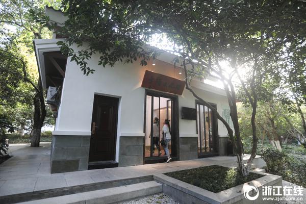 Theater hosts special screening of classic film with live orchestra accompaniment