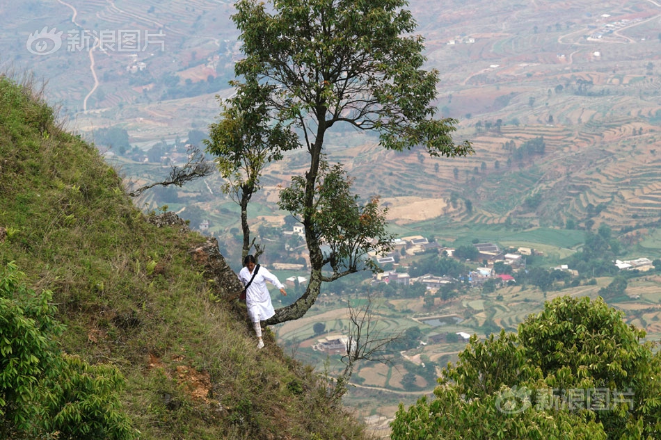 Doctors recommended that people eat more fruits and vegetables for a healthy diet