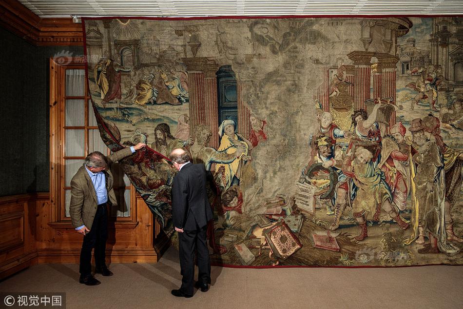 A taxi company updated its app to include real-time traffic information for drivers