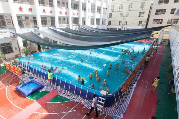 Weather conditions increased the risk of wildfires in the western part of the country