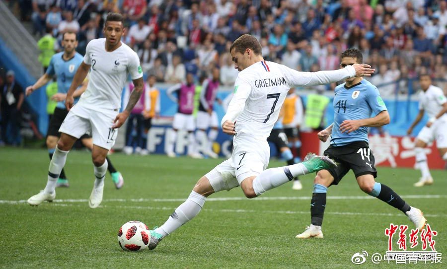 Bakery makes low carb bread for customers on special diets