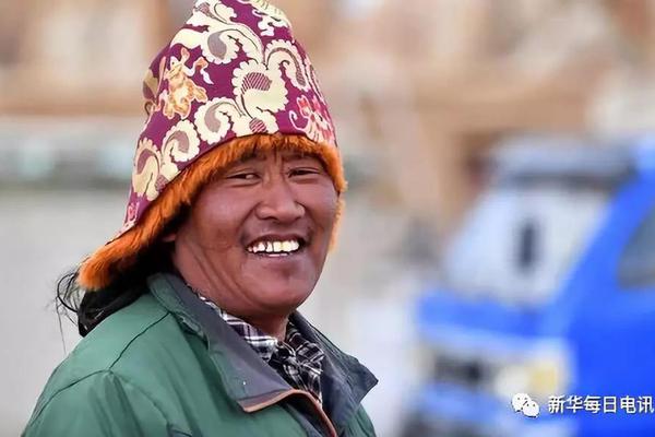 Electronics manufacturer reduces prices of laptop models ahead of holiday season