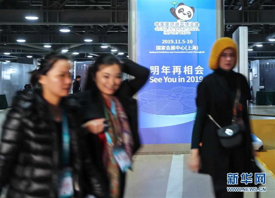 A new restaurant opened in the neighborhood serving a variety of international cuisines