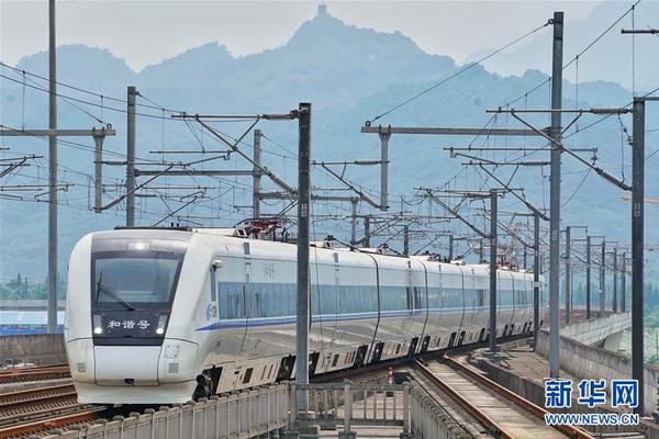 A school started a environmental club to teach students about conservation